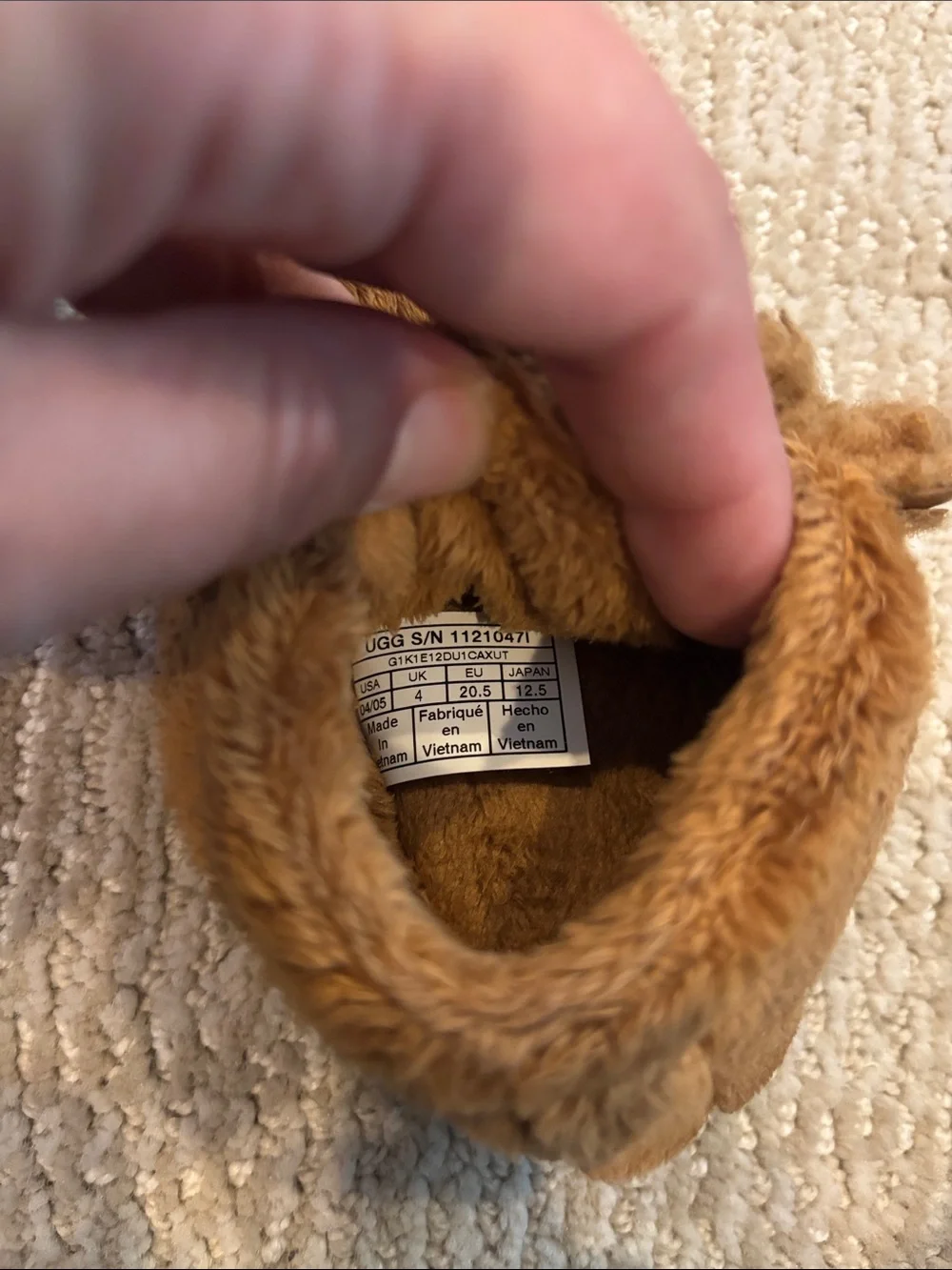UGG Bixbee Koala Stuffie infant booties in brown size USA 04/05